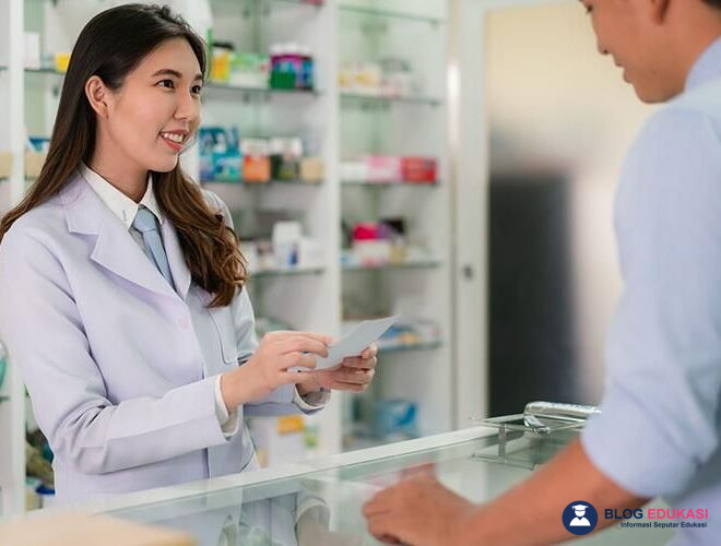 Gaji Farmasi: Prospek, Range Pendapatan, dan Karier